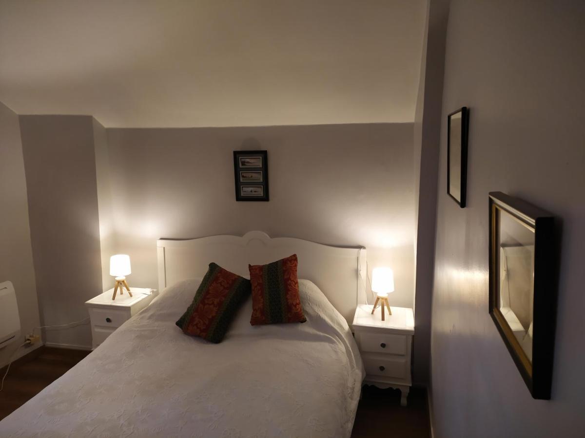 Bed and Breakfast PETIT SAINT HUBERT 1 à 4 PERSONNES Velles  Esterno foto